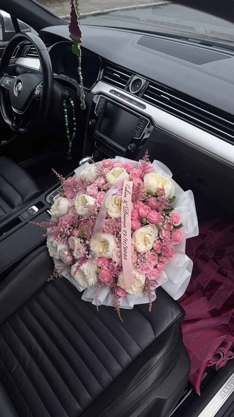 Mixbukett med blandade blommor